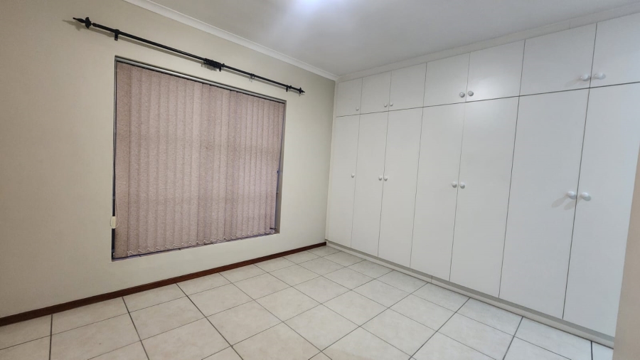To Let 2 Bedroom Property for Rent in Rouxville Western Cape